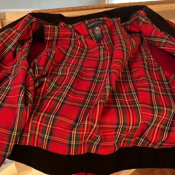 Karen Scott. Christmas Black Velvet Vest - Picture 6 of 7